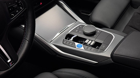 BMW i4 16 of 23