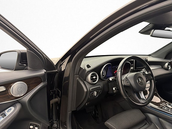Mercedes-Benz GLC220 d 11 of 30