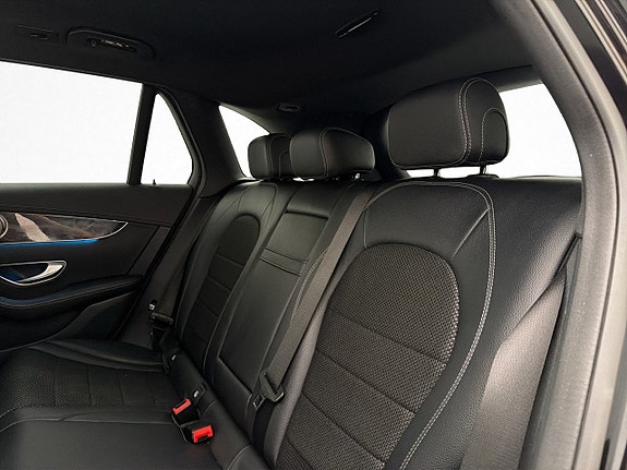 Mercedes-Benz GLC220 d 27 of 30