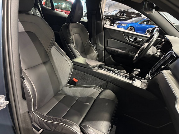 Volvo S60 7 of 12