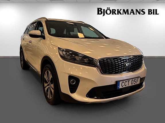 Kia Sorento 3 of 14