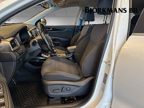 Kia Sorento 8 of 14