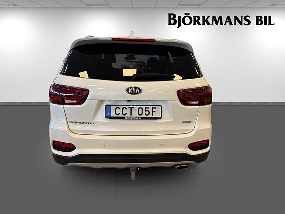 Kia Sorento 5 of 14