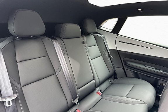 Polestar 4 15 of 19