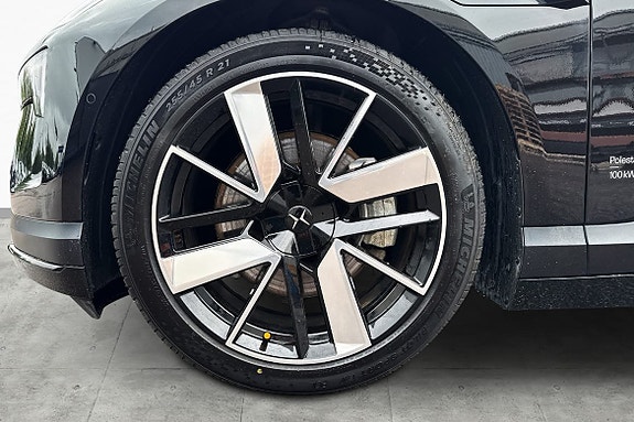 Polestar 4 7 of 19