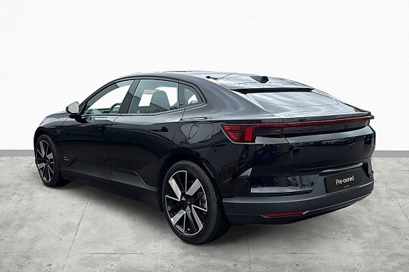 Polestar 4 8 of 19