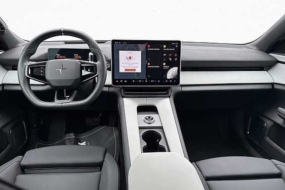 Polestar 4 13 of 19