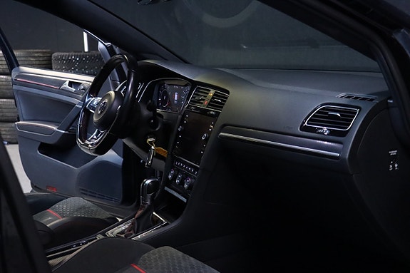 Volkswagen Golf I 11 of 23
