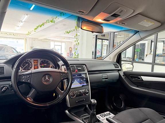 Mercedes-Benz B170 23 of 30