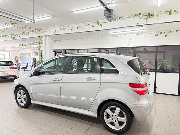 Mercedes-Benz B170 7 of 30