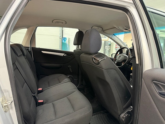 Mercedes-Benz B170 17 of 30