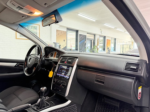 Mercedes-Benz B170 15 of 30
