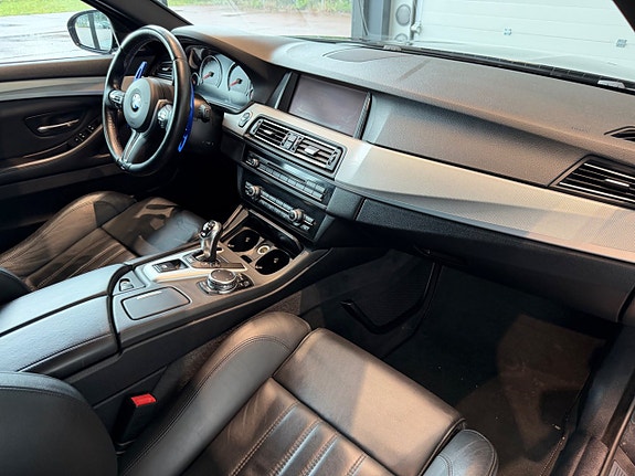 BMW M5 17 of 18