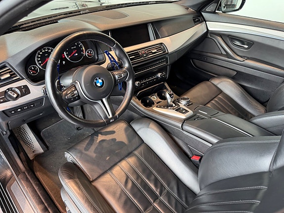 BMW M5 12 of 18