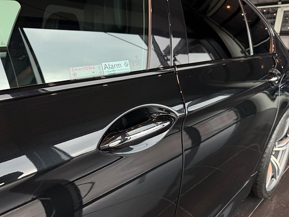 BMW M5 8 of 18