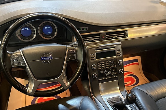 Volvo V70 5 of 9