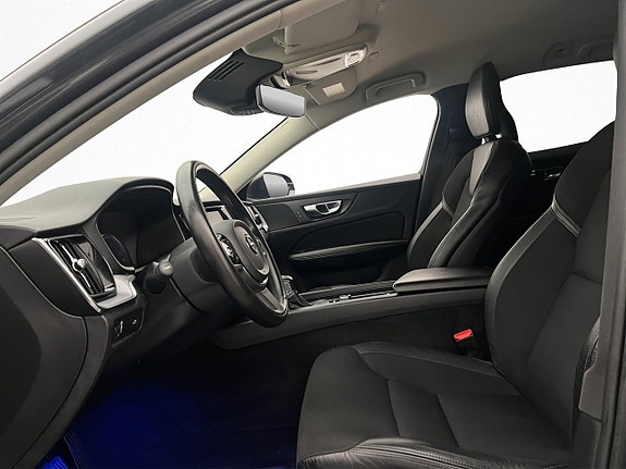 Volvo V60 11 of 30