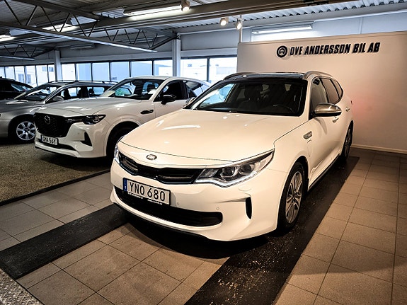 Kia Optima 2 of 30