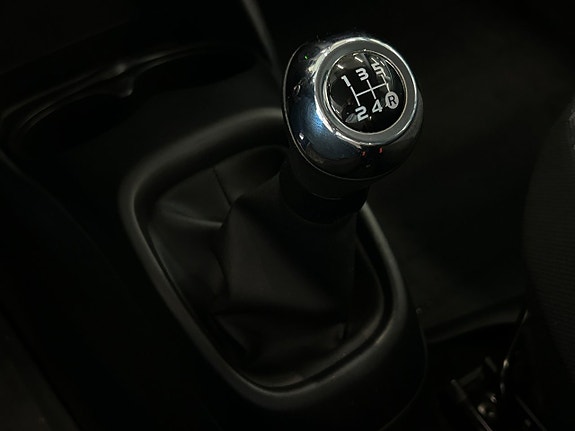Peugeot 108 23 of 27