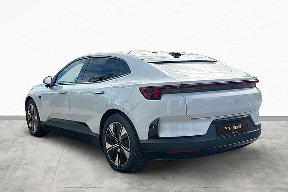Polestar 4 8 of 15