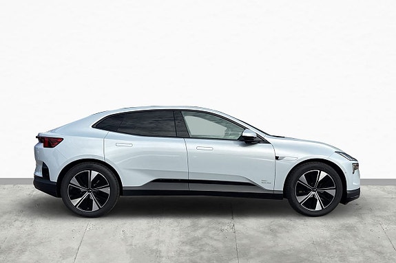 Polestar 4 5 of 15
