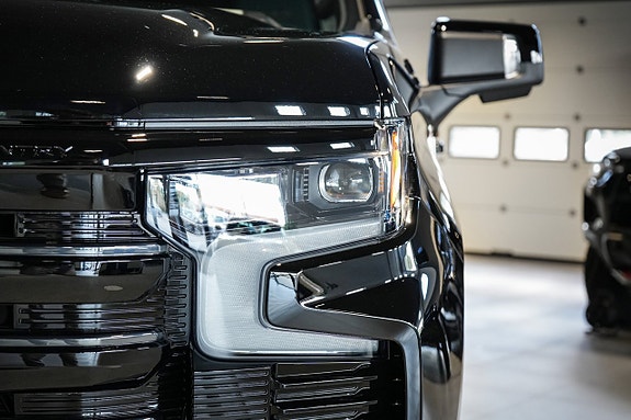 Chevrolet Silverado EV 8 of 30