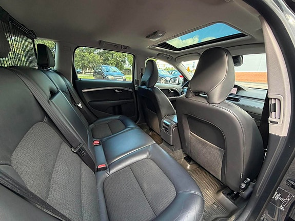 Volvo V70 13 of 24