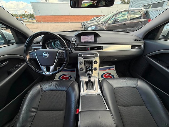 Volvo V70 8 of 24