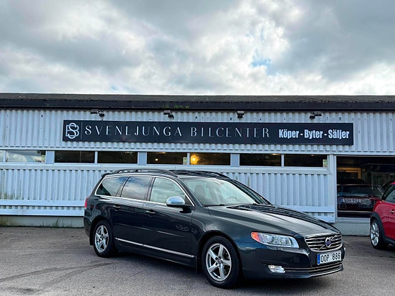 Volvo V70 2 of 24