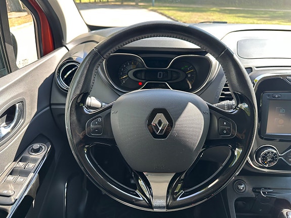 Renault Captur 16 of 23