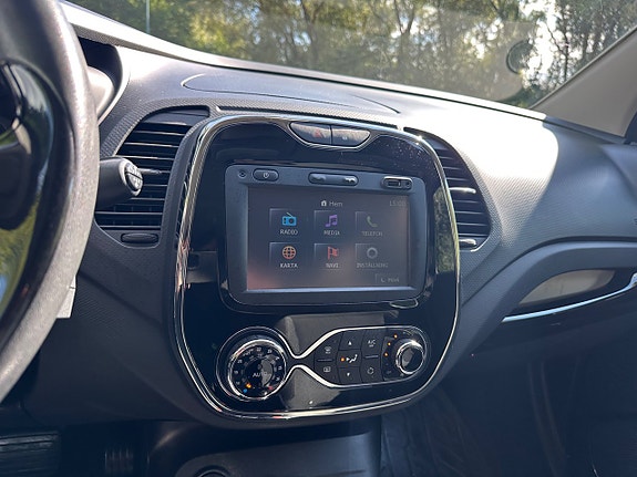Renault Captur 17 of 23