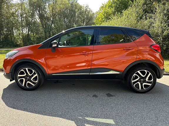 Renault Captur 3 of 23