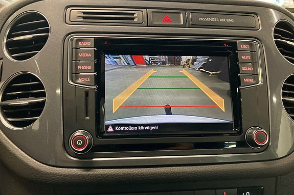 Volkswagen Tiguan 17 of 25