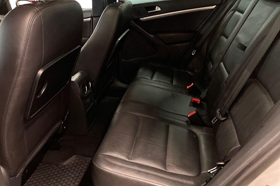 Volkswagen Tiguan 12 of 25