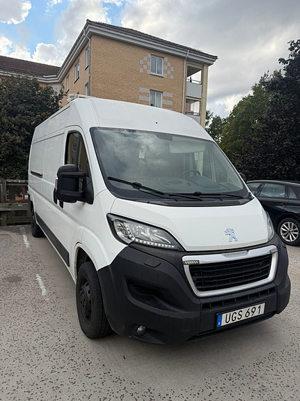 Peugeot Boxer 2 of 8