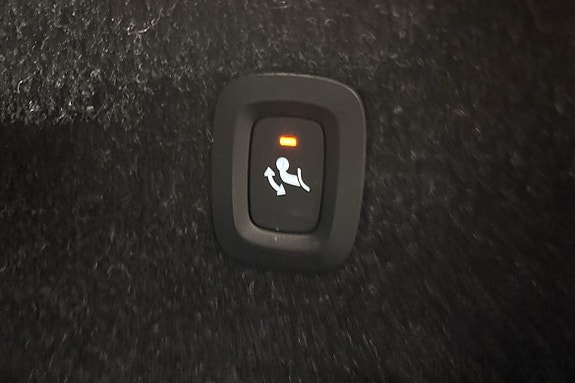 Volvo XC40 12 of 12