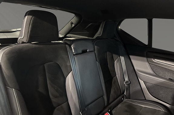 Volvo XC40 11 of 12