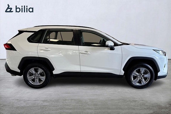 Toyota RAV4 18 of 21