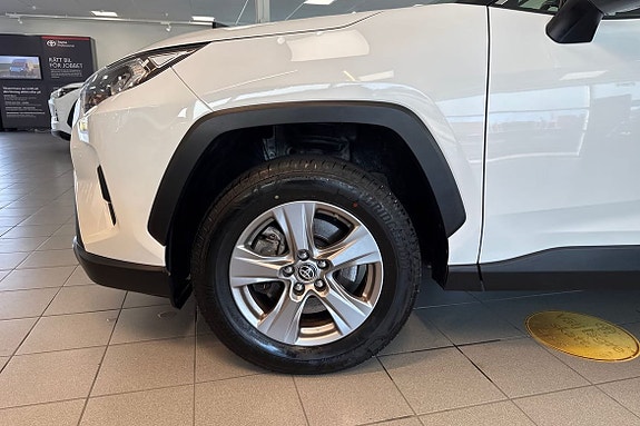 Toyota RAV4 17 of 21