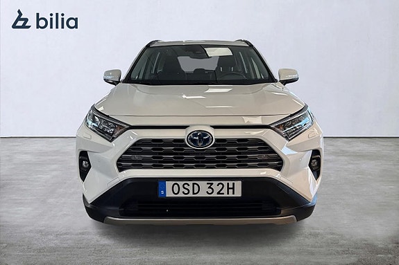 Toyota RAV4 6 of 21