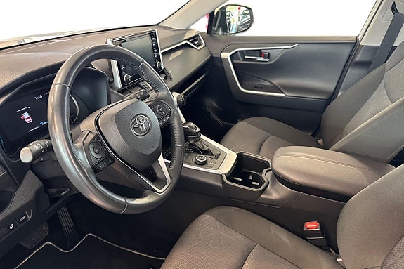 Toyota RAV4 14 of 21