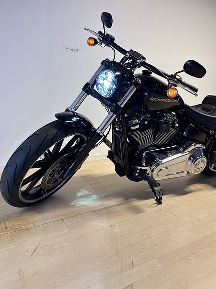 Harley-Davidson Breakout Breakout 114 7 of 11