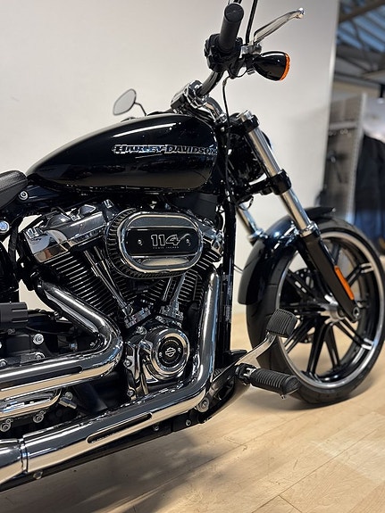 Harley-Davidson Breakout Breakout 114 3 of 11