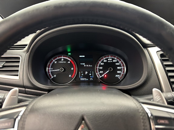 Mitsubishi L200 23 of 30