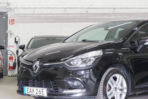 Renault Clio 27 of 29