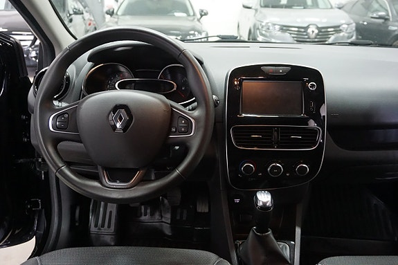 Renault Clio 11 of 29