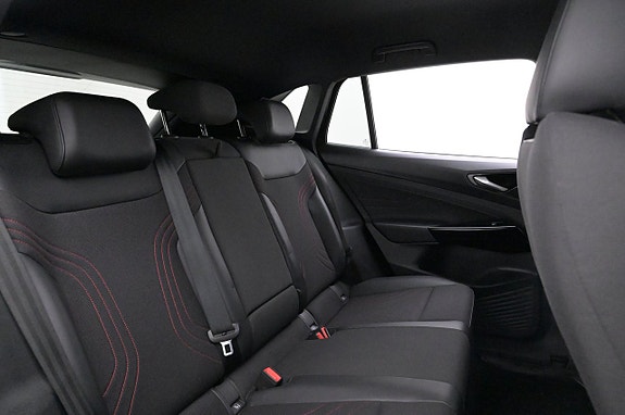 Volkswagen ID.4 GTX 21 of 27
