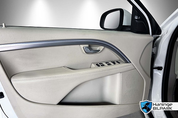 Volvo V70 10 of 27