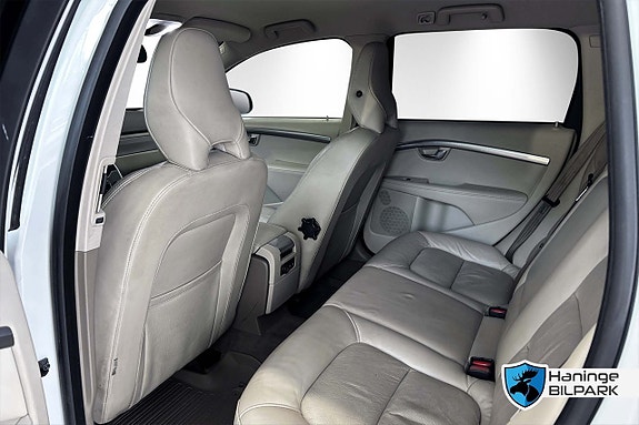 Volvo V70 24 of 27