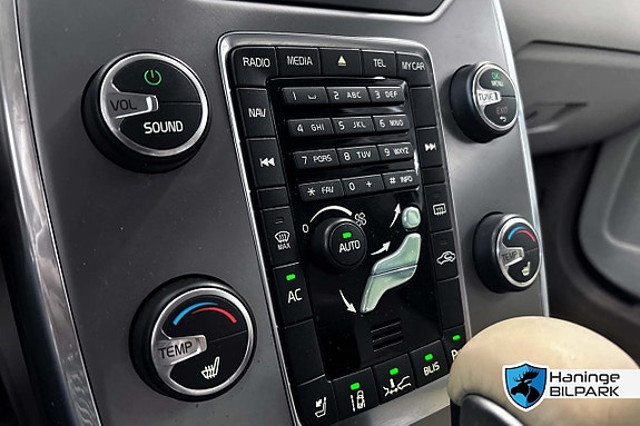 Volvo V70 16 of 27